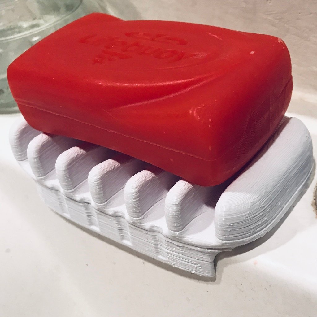 Samoodpływowa półka na mydło Przeznaczona do dużych mydeł