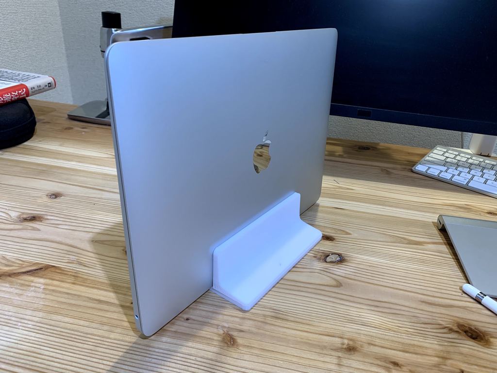 Regulowany pionowy stojak na laptopa do Macbooka i innych laptopów