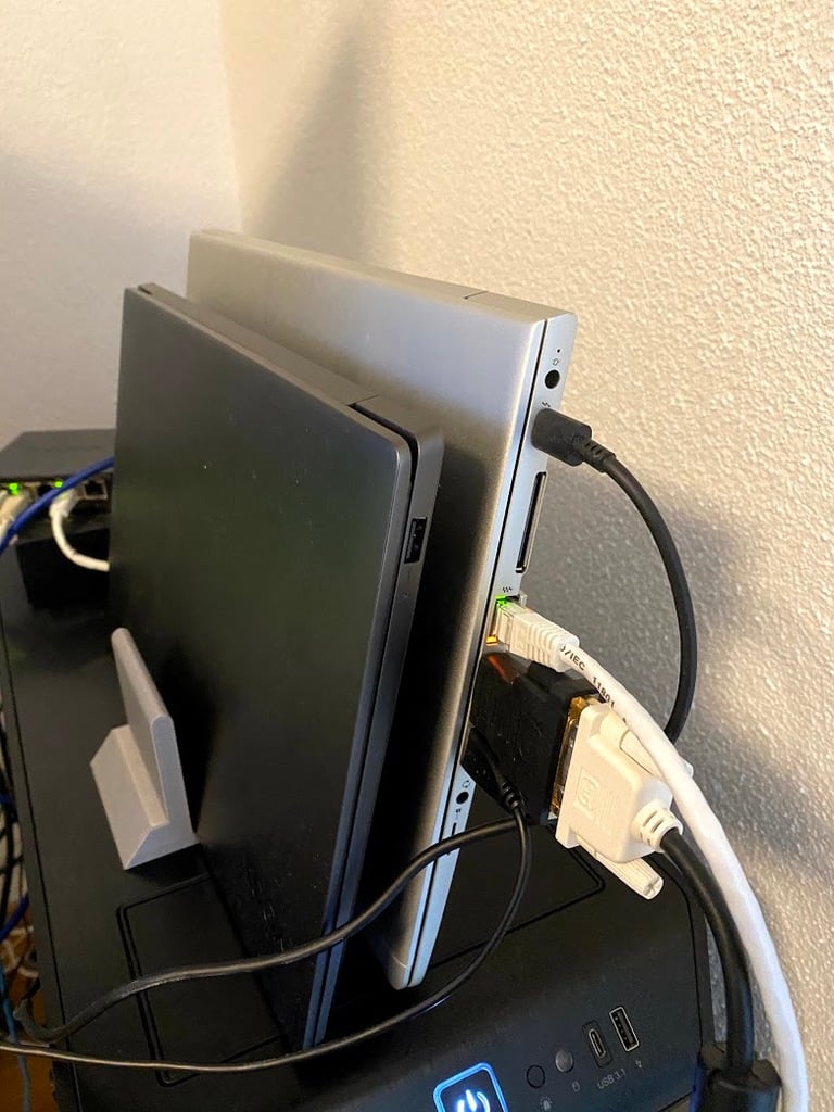 Podwójny pionowy stojak/stacja dokująca do laptopów
