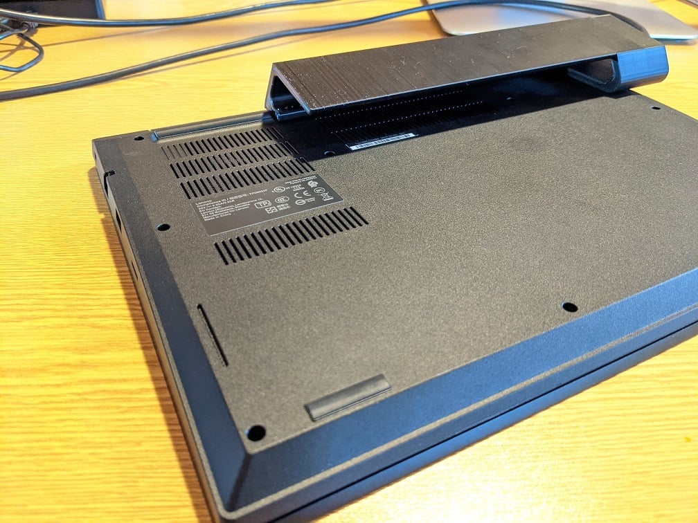 Lenovo Thinkpad E495 (E490) może współpracować ze stacją dokującą DELL WD15
