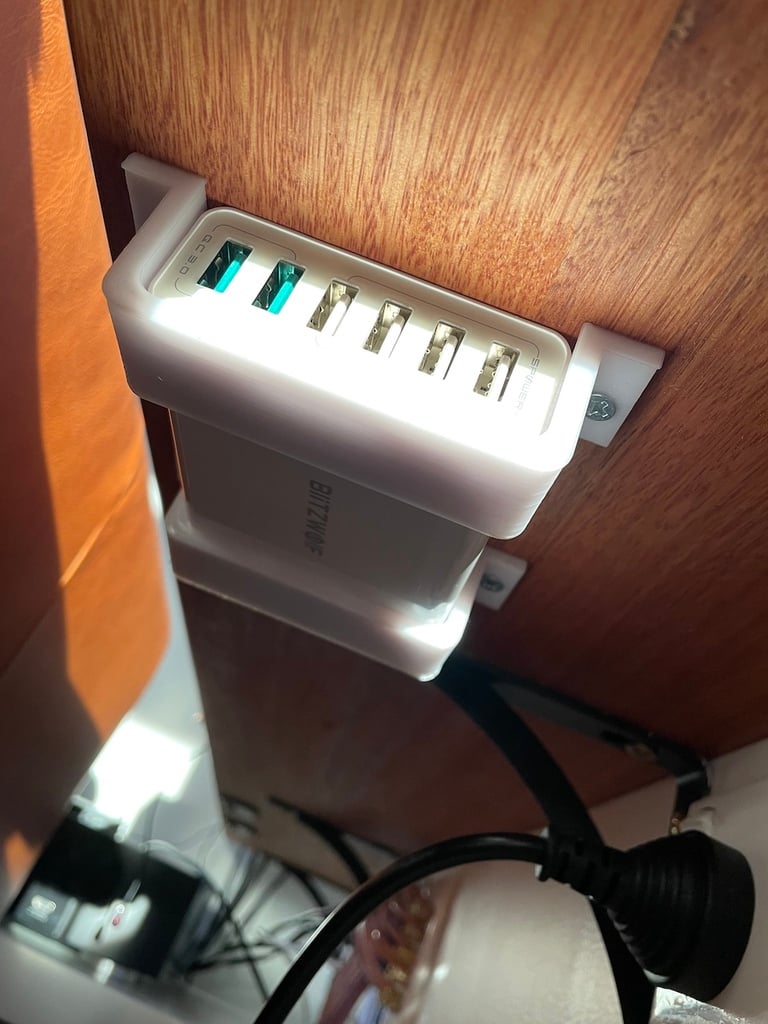 Ładowarka USB BlitzWolf do montażu pod biurkiem