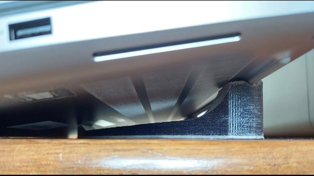 Stojak na laptopa Dell Inspiron / Precision 7000 poprawiający komfort i odprowadzanie ciepła