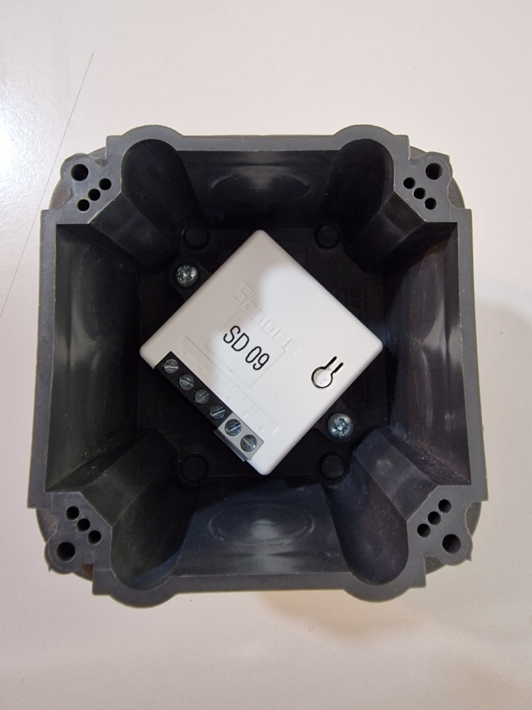 Adapter Sonoff Mini R2 do wtyczek szwajcarskich (HSB-WEIBEL)
